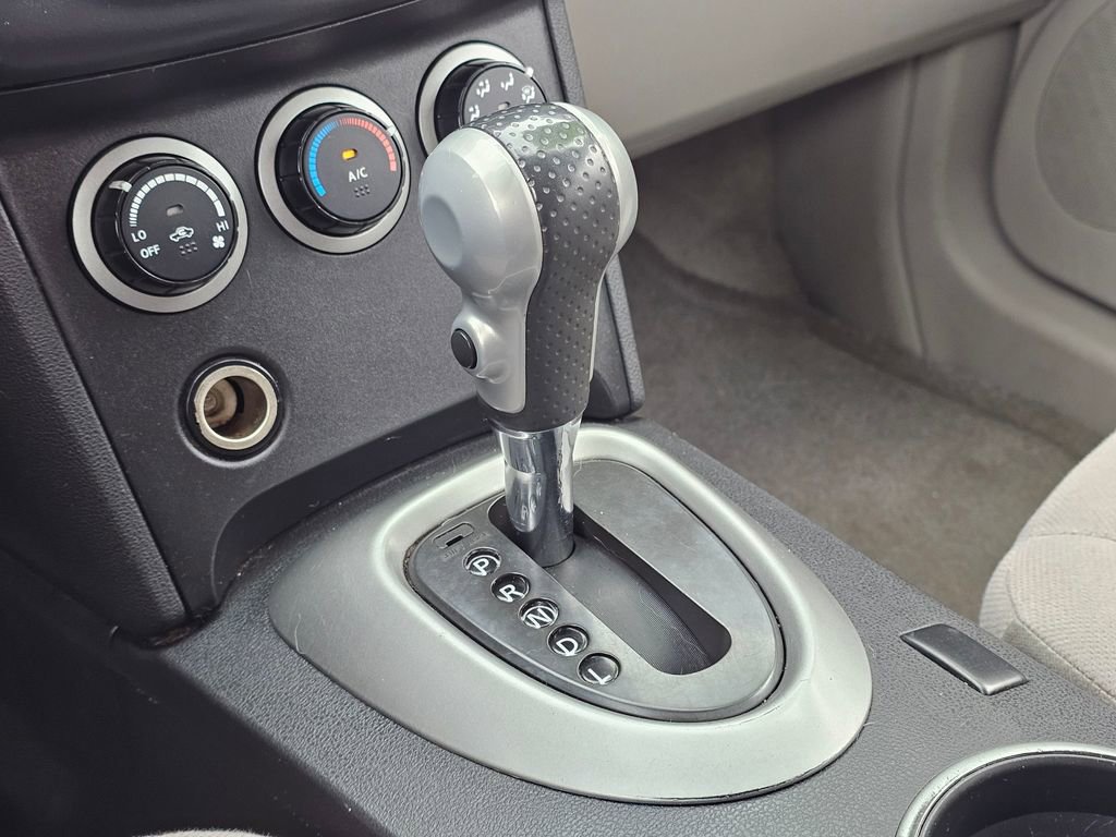 Used 2012 Nissan Rogue S image 25