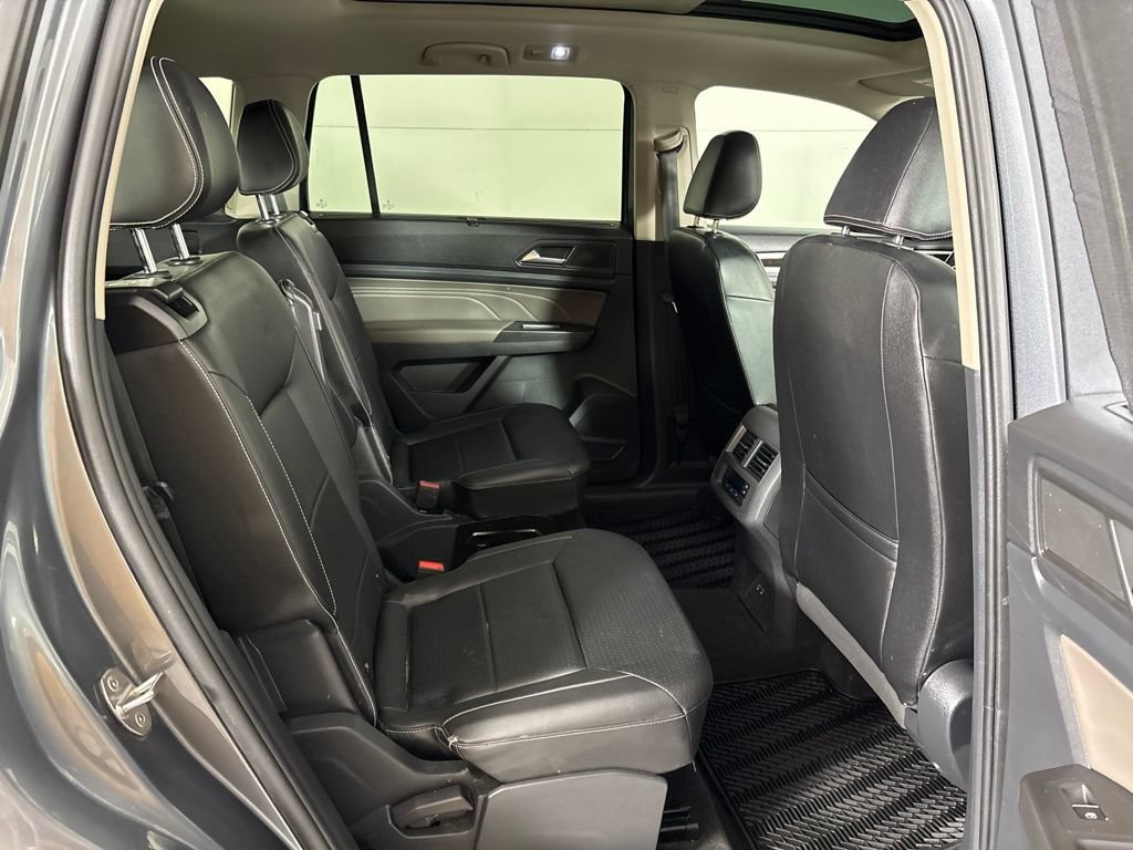 Used 2023 Volkswagen Atlas SE w/ Panoramic Sunroof Package FWD image 22
