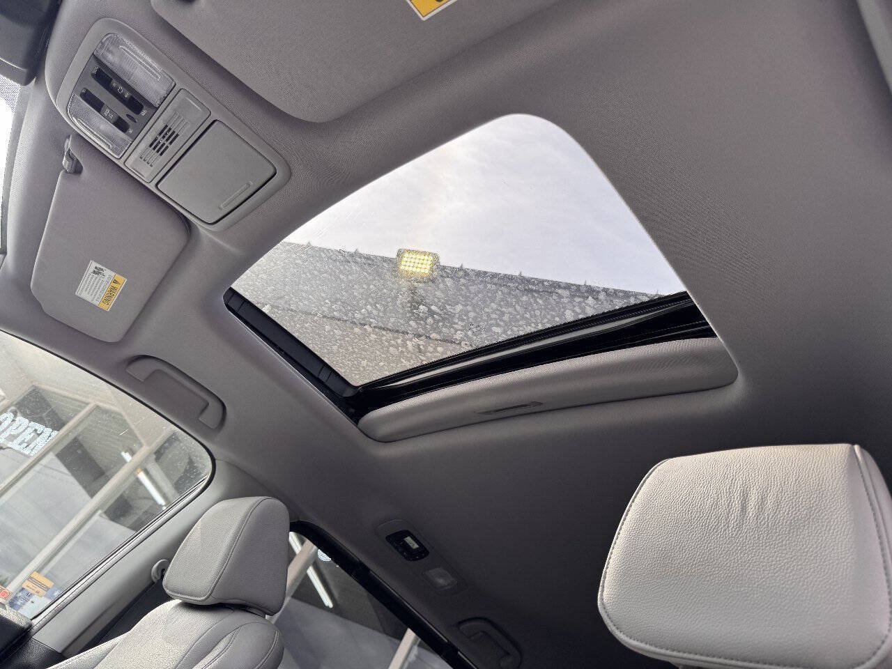 Used 2018 Honda Odyssey EX-L image 35