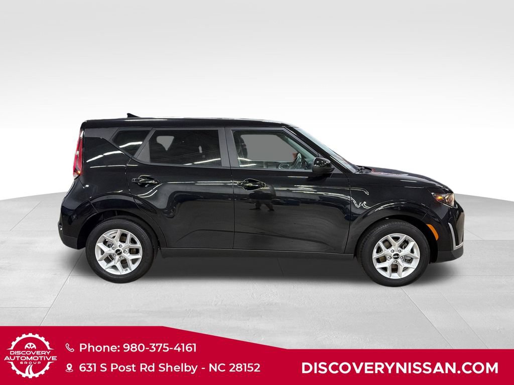 Used 2024 Kia Soul LX w/ Option Group 015 FWD image 5