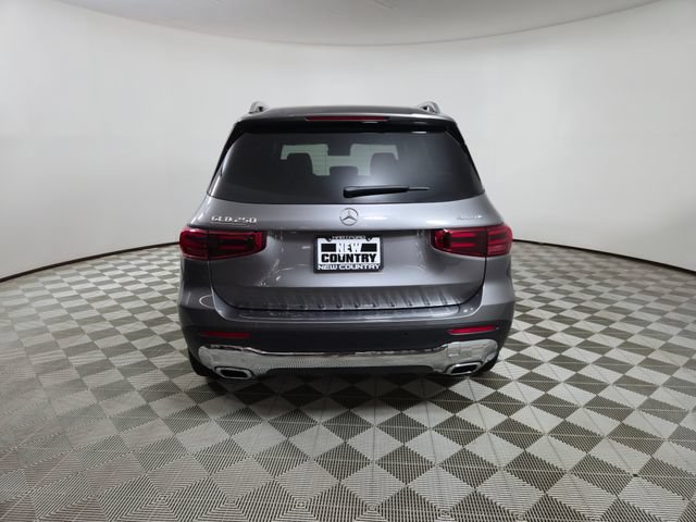 Certified 2026 Mercedes-Benz GLB 250 4MATIC image 4