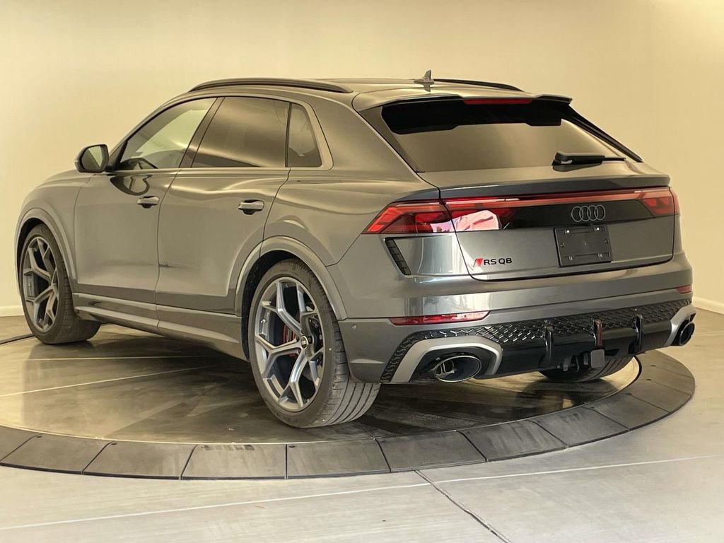 New 2025 Audi RS Q8 performance image 3