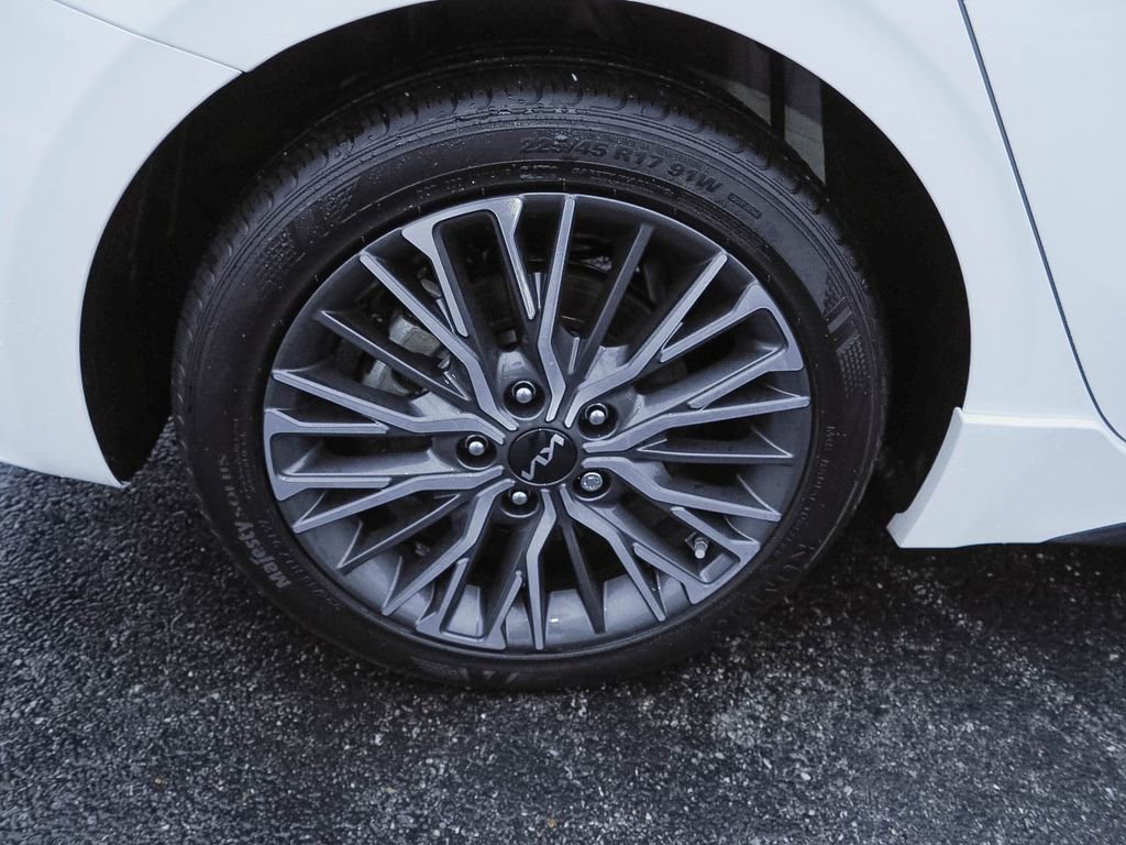 Used 2023 Kia Forte GT-Line w/ GT-Line Premium Package image 38