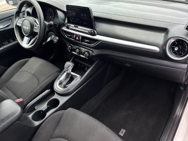Used 2024 Kia Forte LXS w/ LXS Technology Package FWD image 15
