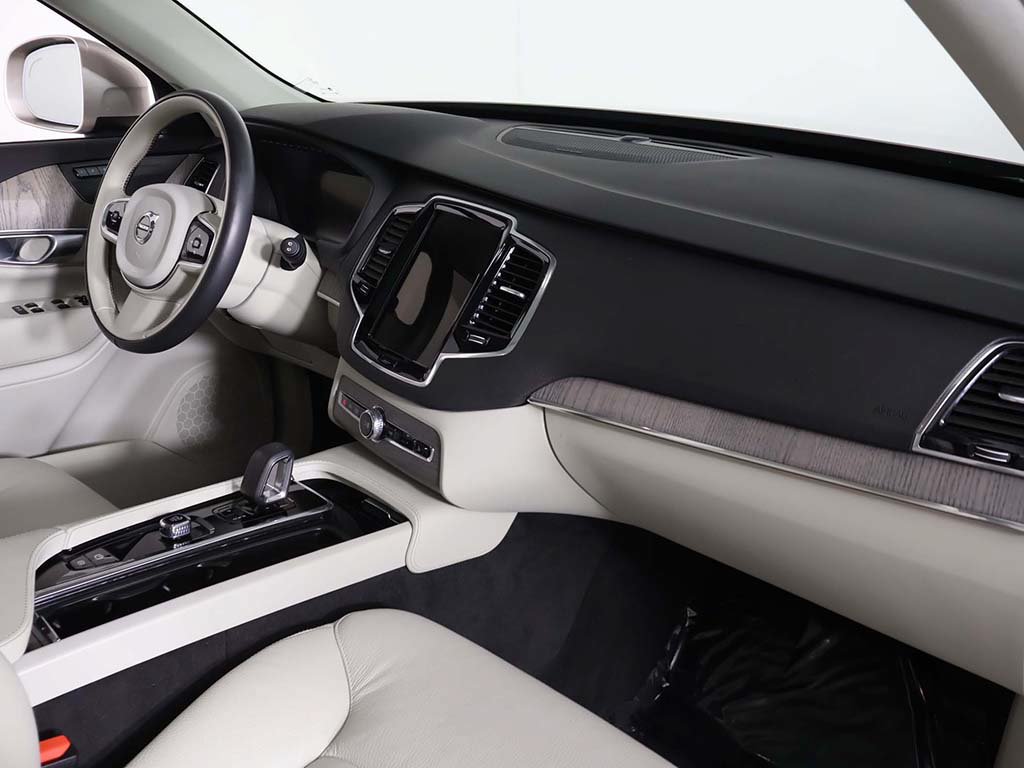 Used 2024 Volvo XC90 T8 Plus w/ Protection Package Premier AWD/4WD image 33