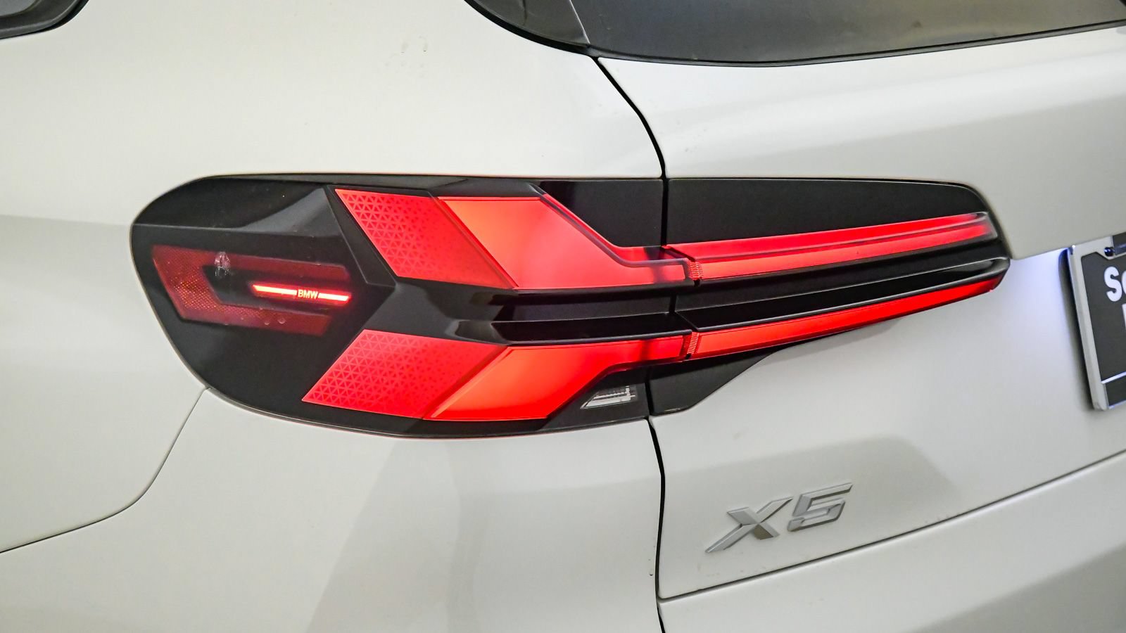 New 2026 BMW X5 sDrive40i w/ M Sport Package RWD image 12