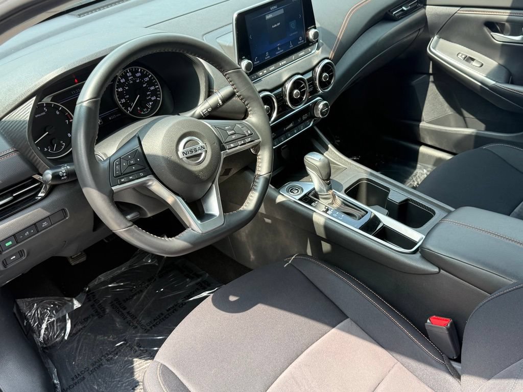 Certified 2023 Nissan Sentra SR FWD image 13