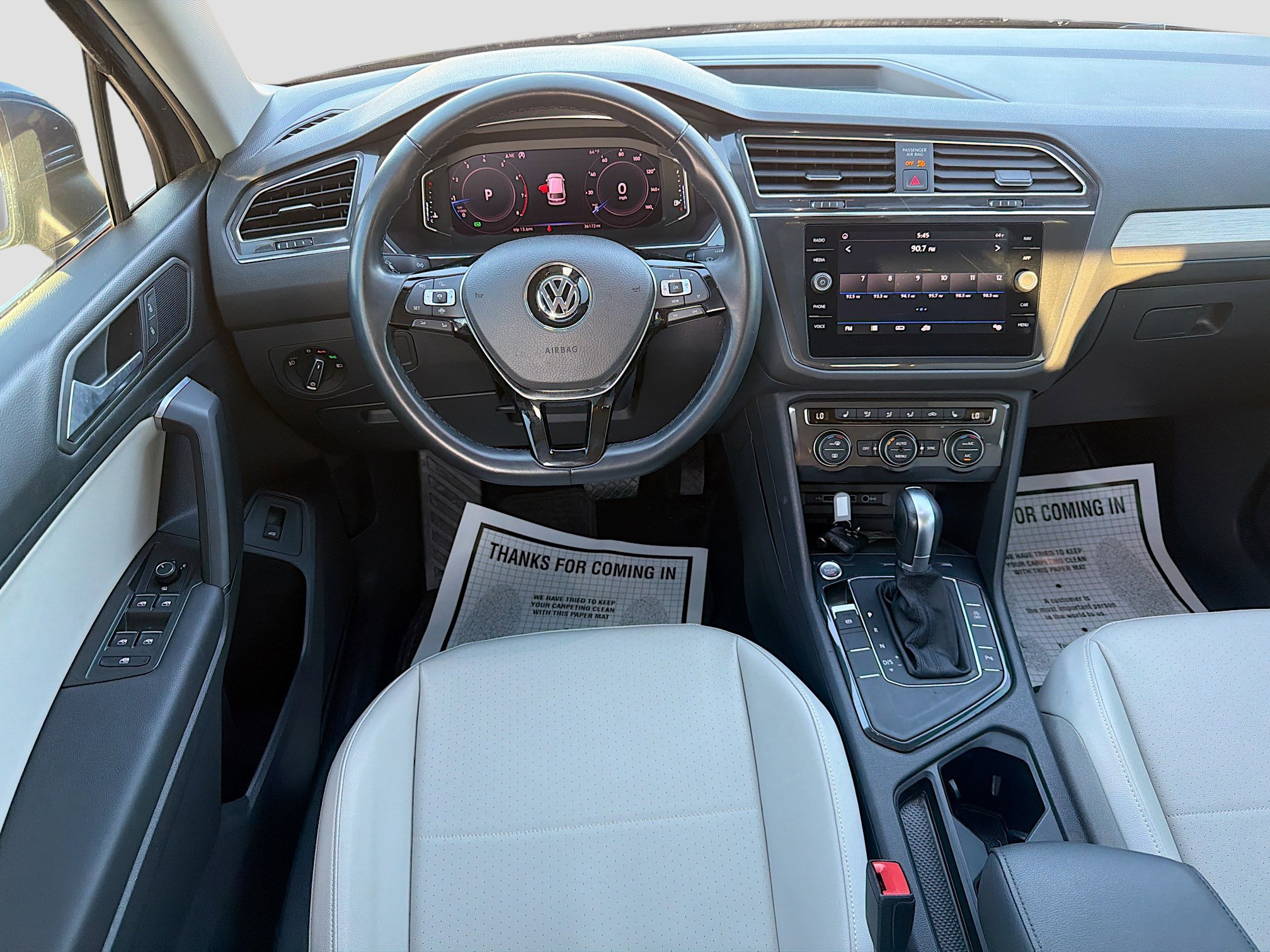 Used 2019 Volkswagen Tiguan SE image 16