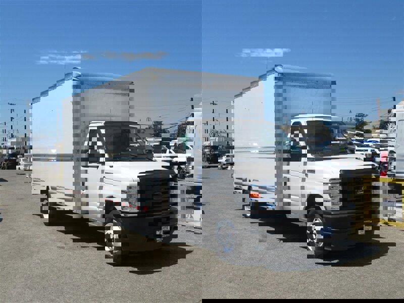 Used 2022 Ford E-350 and Econoline 350 Super Duty image 1