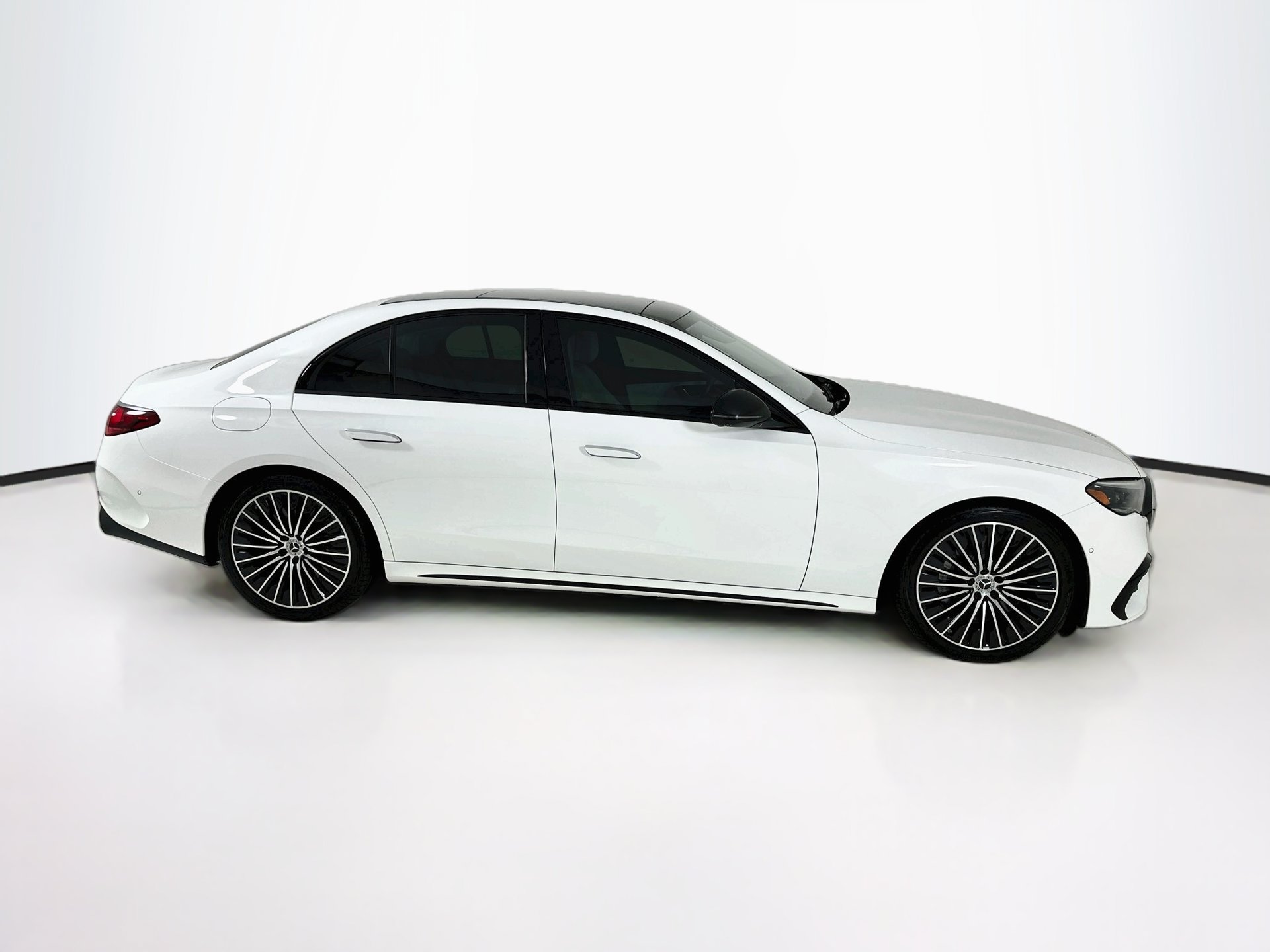 Certified 2025 Mercedes-Benz E 450 4MATIC Sedan image 9