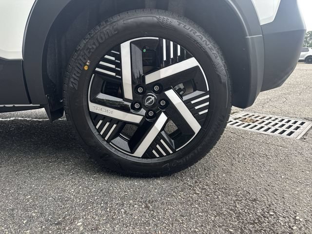New 2026 Nissan Kicks SV FWD image 33
