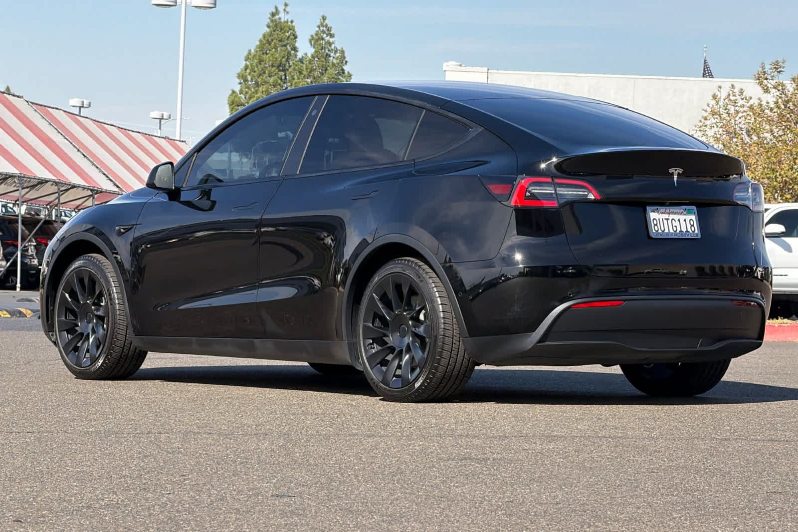 Used 2021 Tesla Model Y 2WD image 7