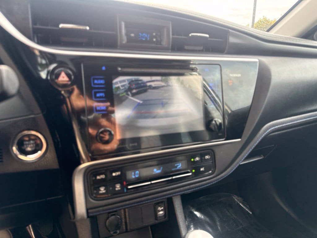 Certified 2017 Toyota Corolla SE w/ SE Premium Package FWD image 25