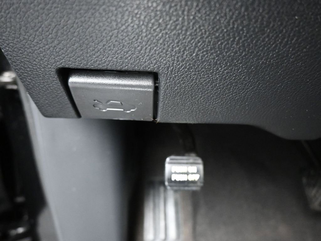 Used 2021 Nissan Titan PRO-4X w/ Off Road Protection Package image 28