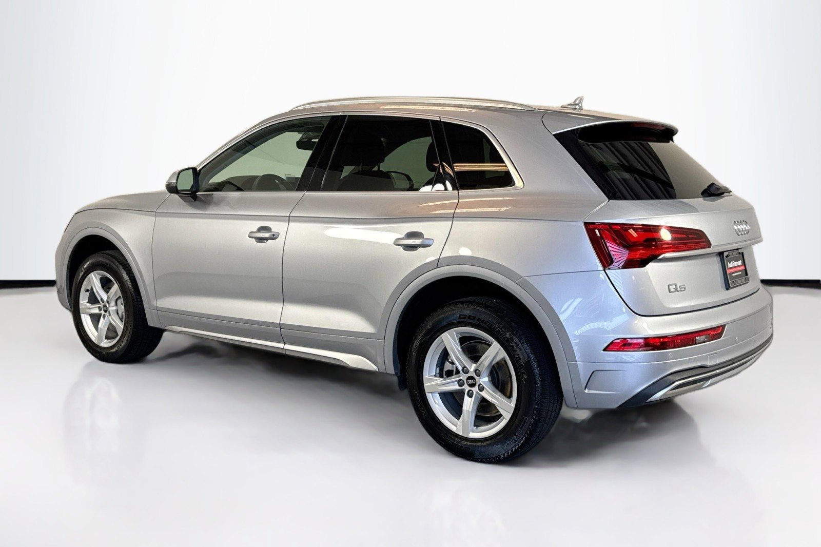 Used 2023 Audi Q5 2.0T Premium w/ Convenience Package AWD/4WD image 7