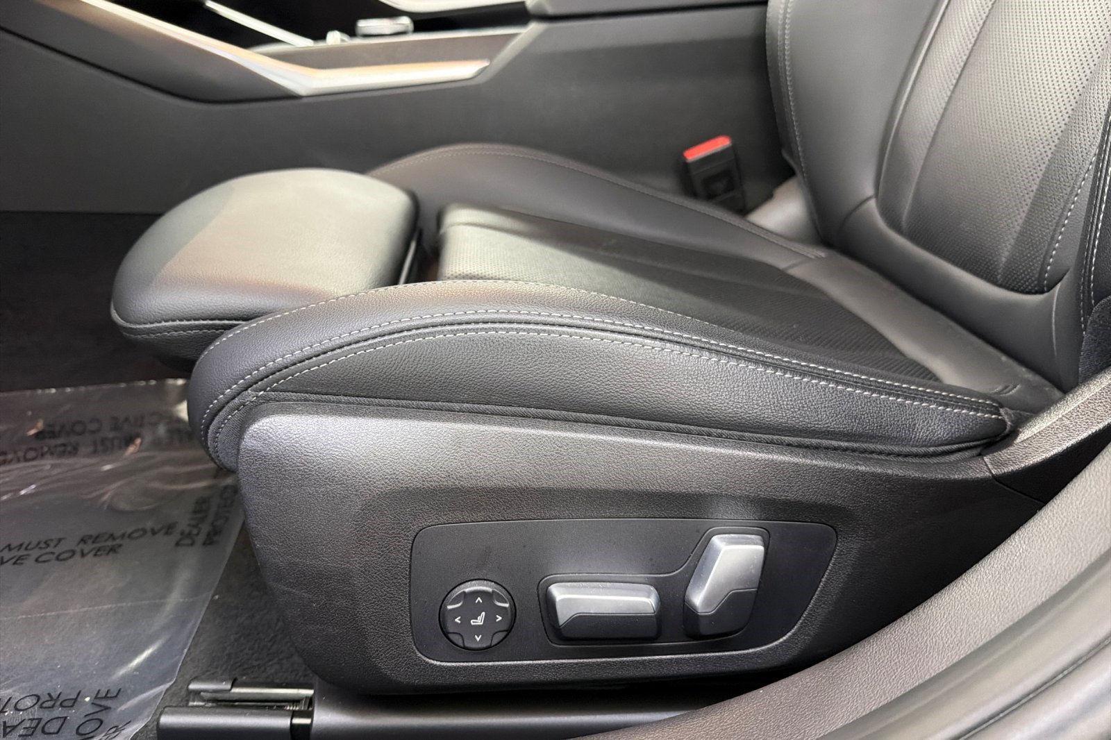 Used 2023 BMW 330i Sedan w/ Driving Assistance Package RWD image 15