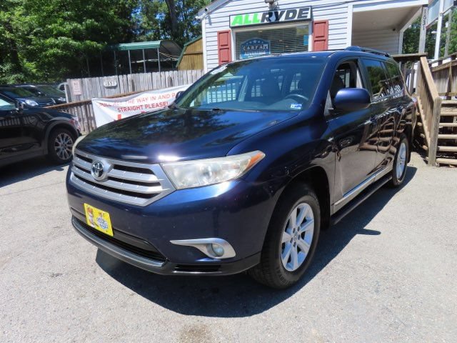 Used 2012 Toyota Highlander SE w/ Tow Pkg AWD/4WD image 2