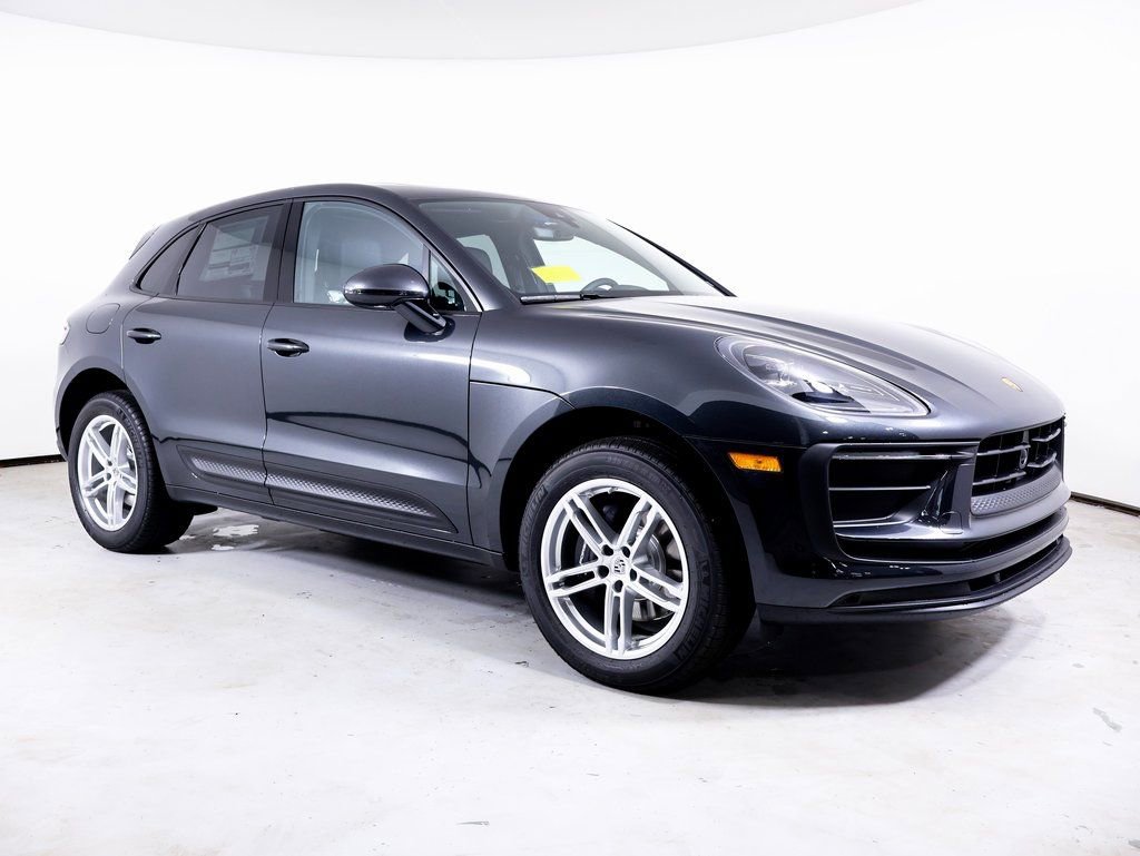 Used 2026 Porsche Macan AWD/4WD image 25