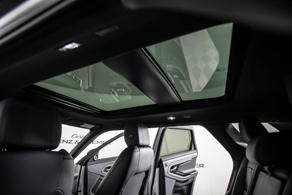 Used 2020 Land Rover Range Rover Evoque R-Dynamic HSE image 26