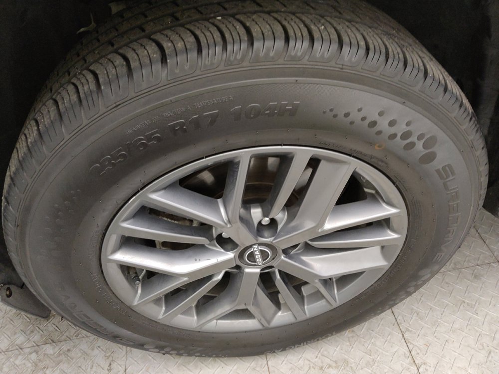 Used 2023 Nissan Rogue S image 31