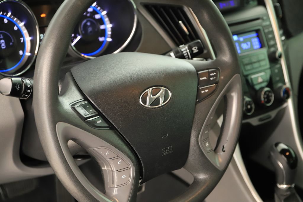 Used 2014 Hyundai Sonata GLS FWD image 16