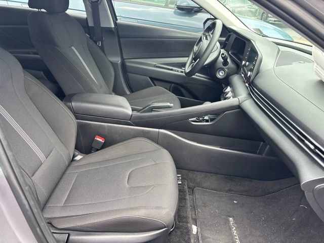 Used 2026 Hyundai Elantra SE FWD image 10