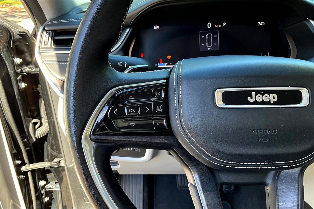 Used 2021 Jeep Grand Cherokee L Overland w/ Luxury Tech Group IV image 10