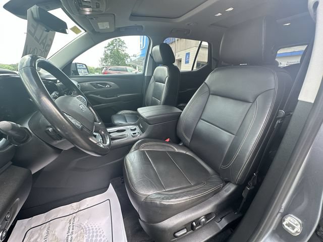 Used 2020 Chevrolet Traverse RS w/ LPO, Floor Liner Package AWD/4WD image 15