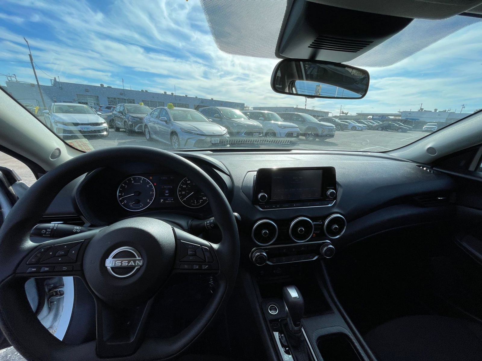 Used 2025 Nissan Sentra S image 33