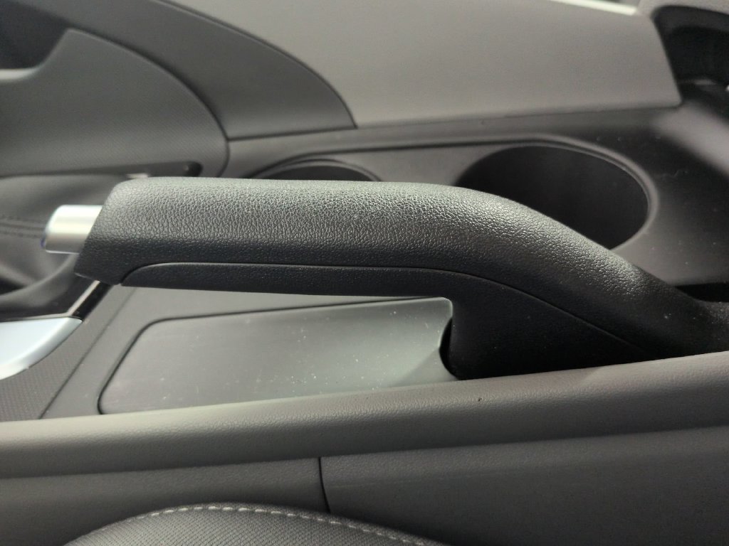 Used 2025 Hyundai Elantra Sport FWD image 37