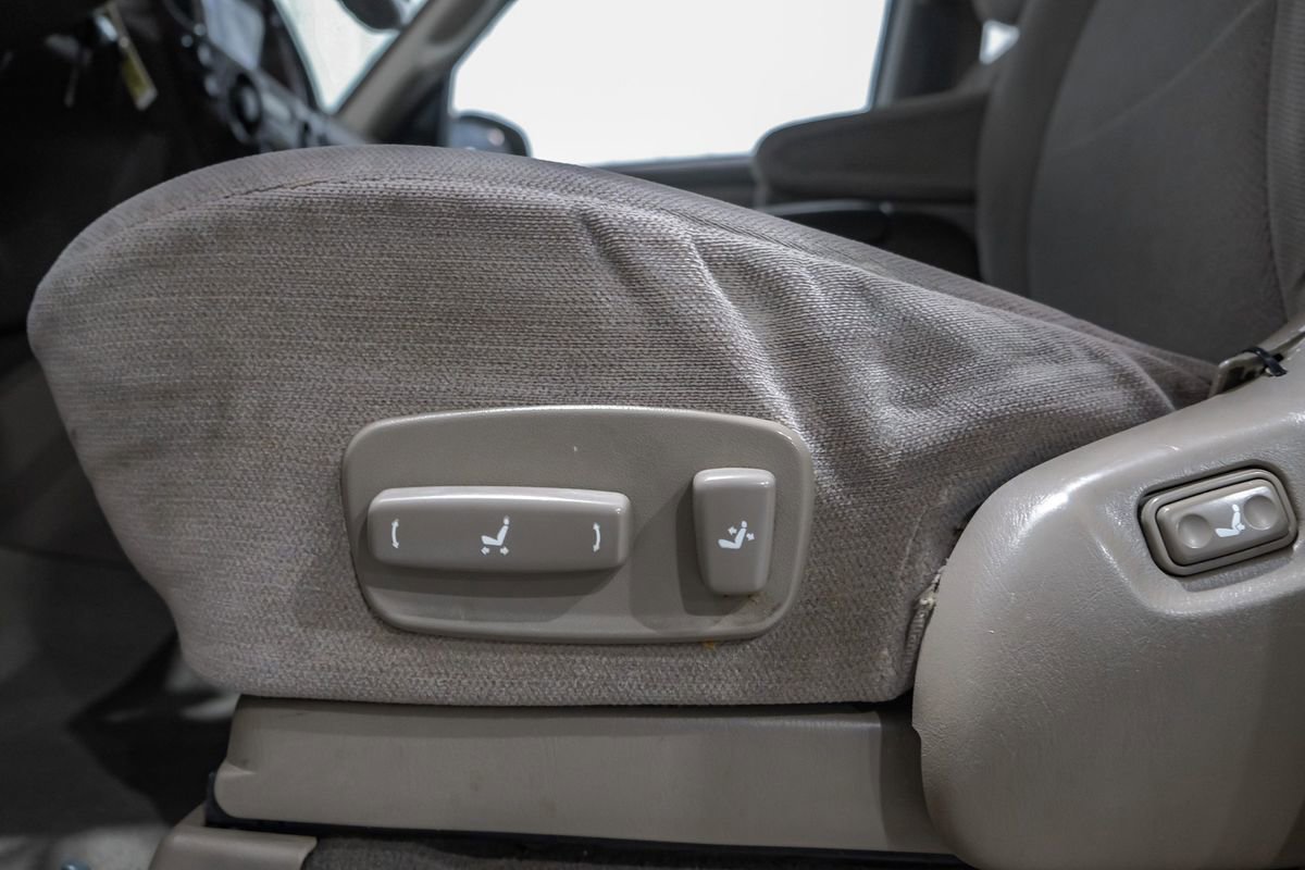 Used 2004 Toyota Sequoia SR5 image 29