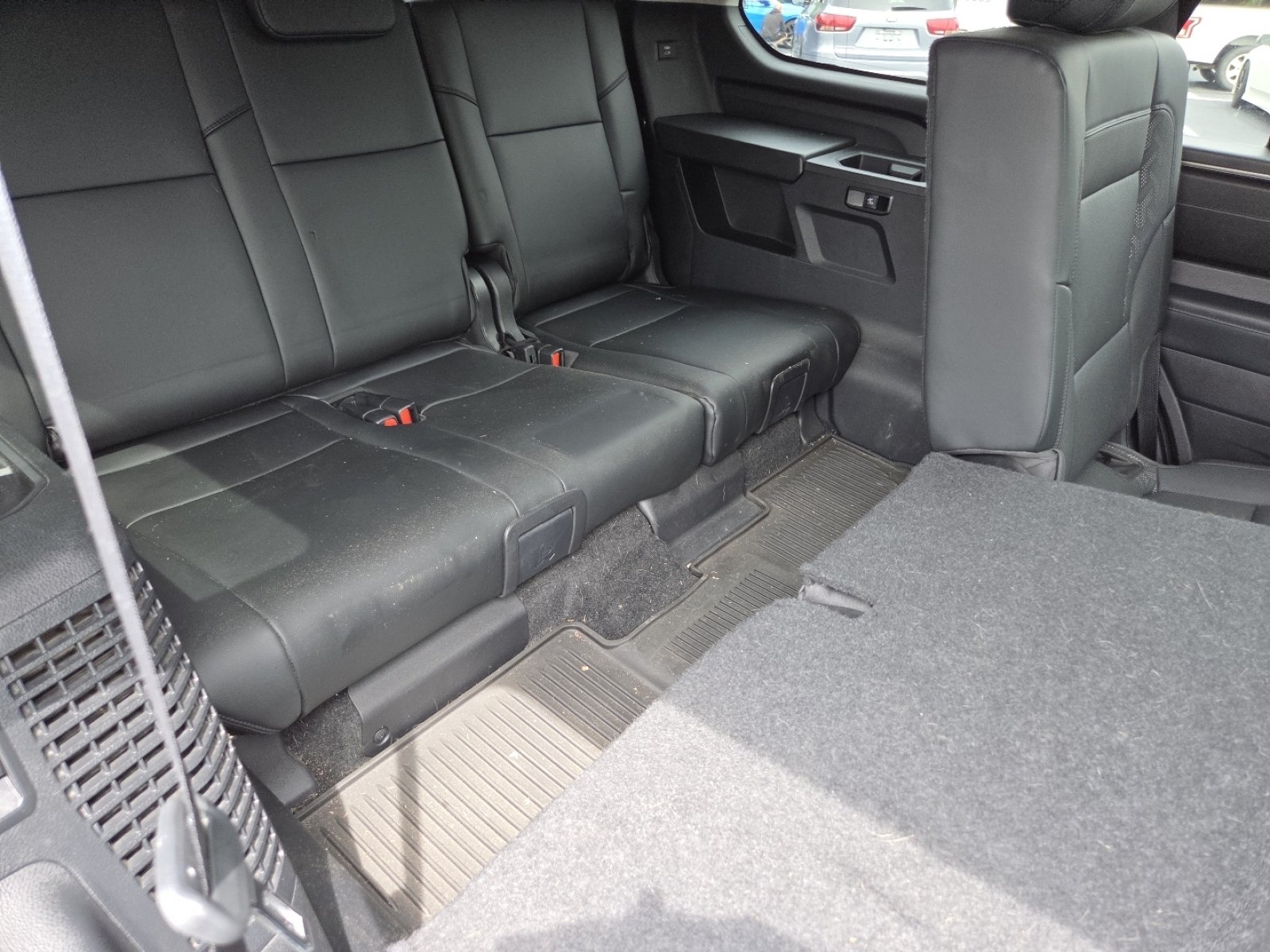 Used 2024 Toyota Sequoia SR5 w/ SR5 Premium Package AWD/4WD image 29