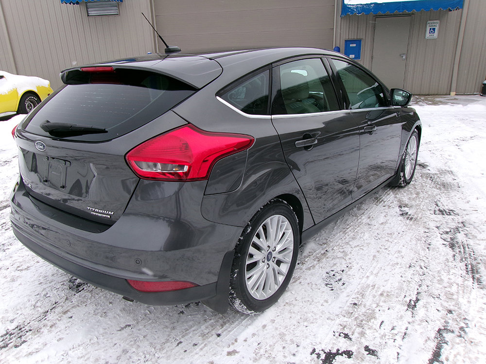Used 2016 Ford Focus Titanium w/ Exterior Protection Package FWD image 6