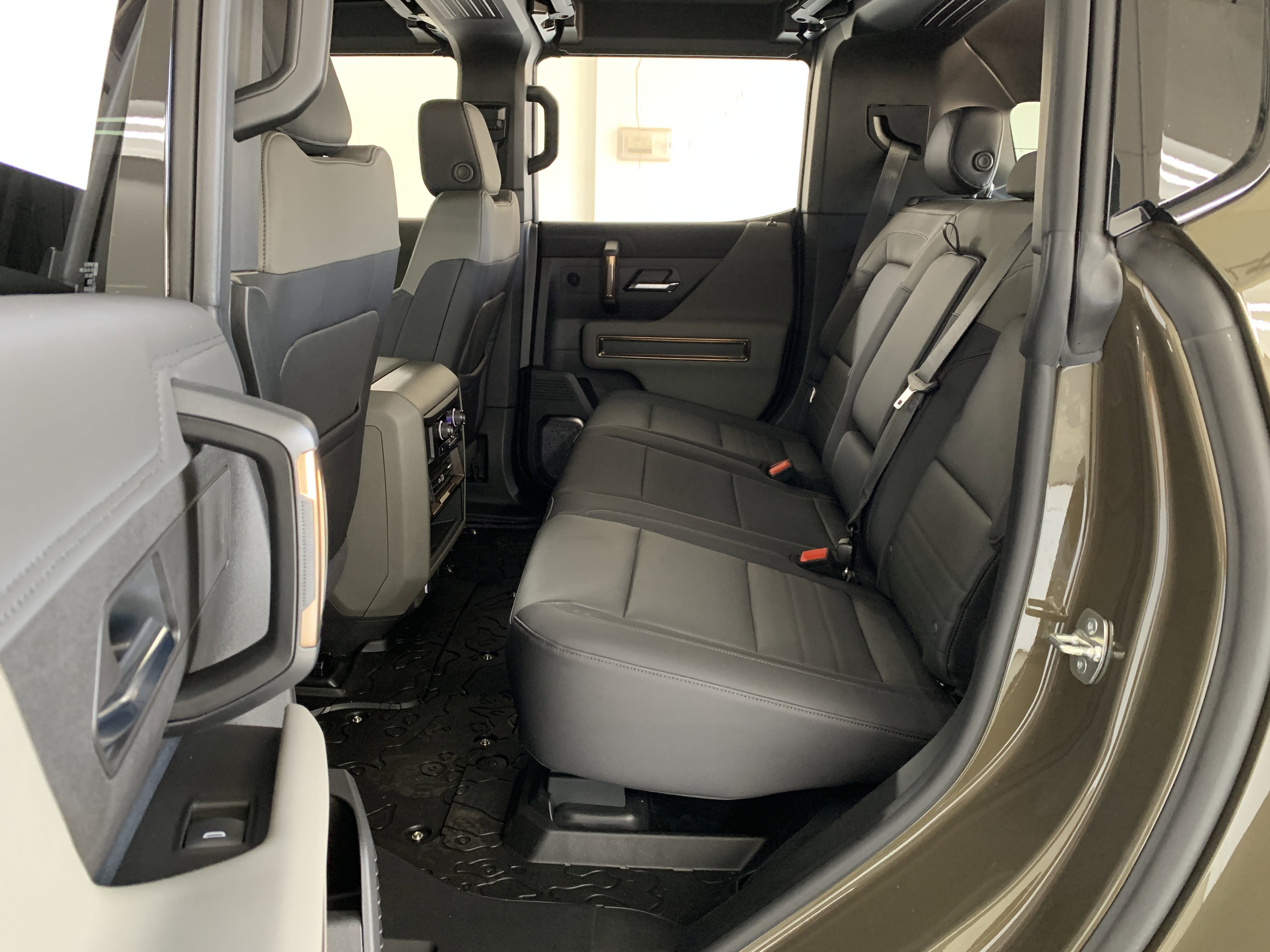 New 2025 GMC Hummer EV 2X image 44