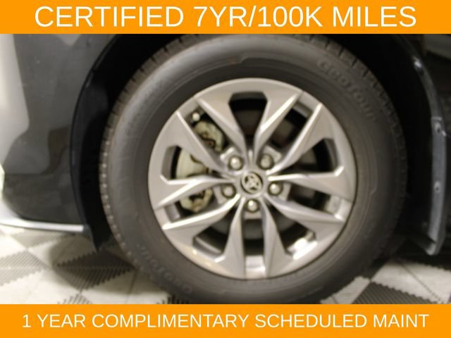Used 2024 Toyota Sienna XLE FWD image 29