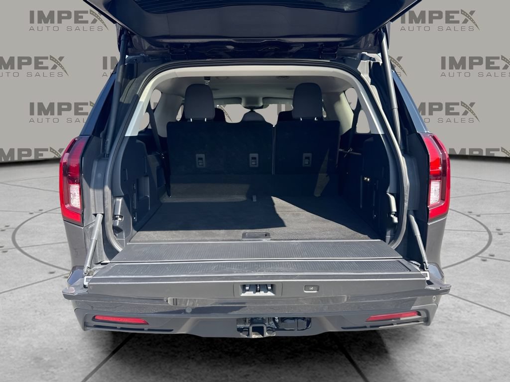 Used 2025 Ford Expedition Max Active RWD image 23