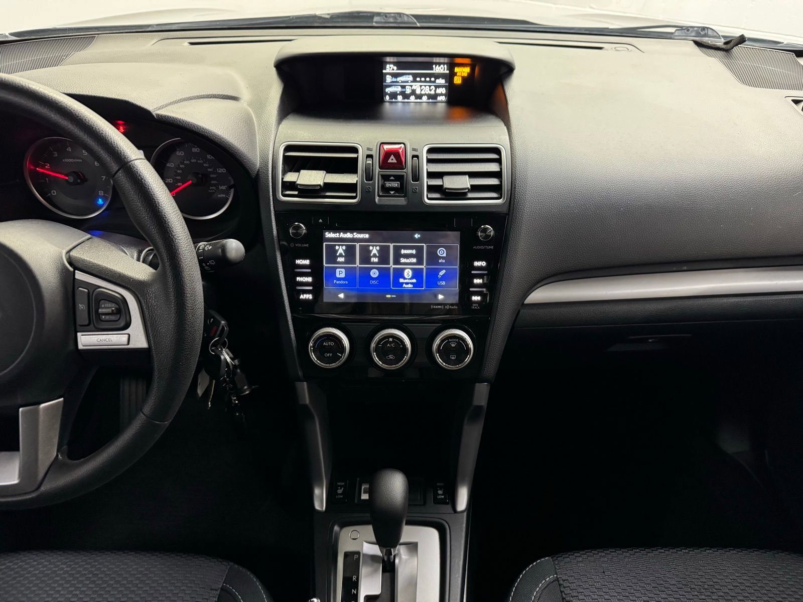 Used 2018 Subaru Forester 2.5i Premium w/ All-Weather Package image 15