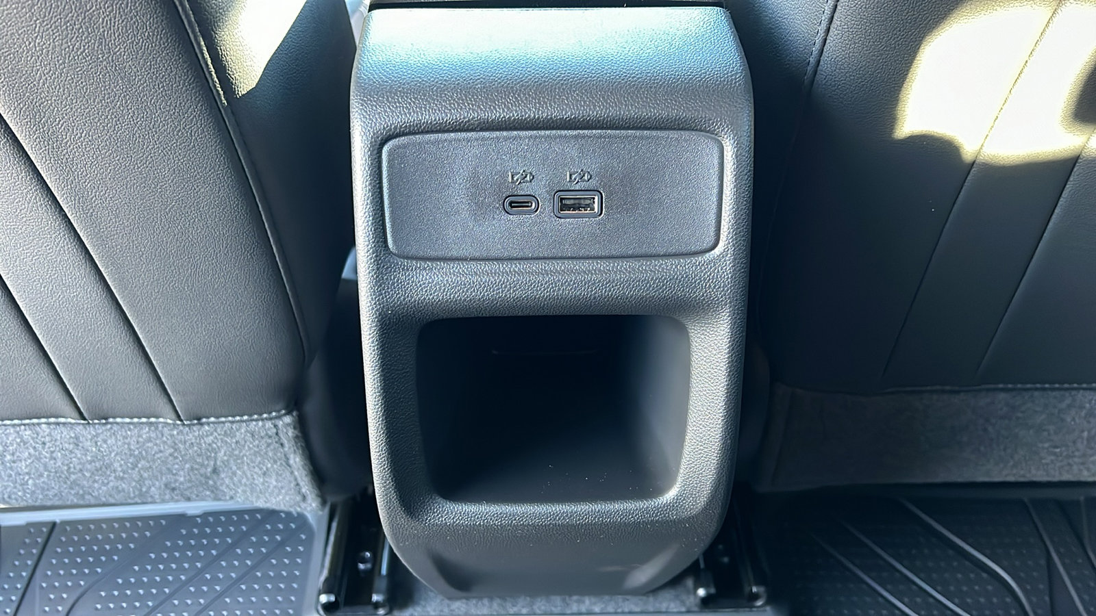 New 2026 Chevrolet Trax LT w/ LT Convenience Package FWD image 14