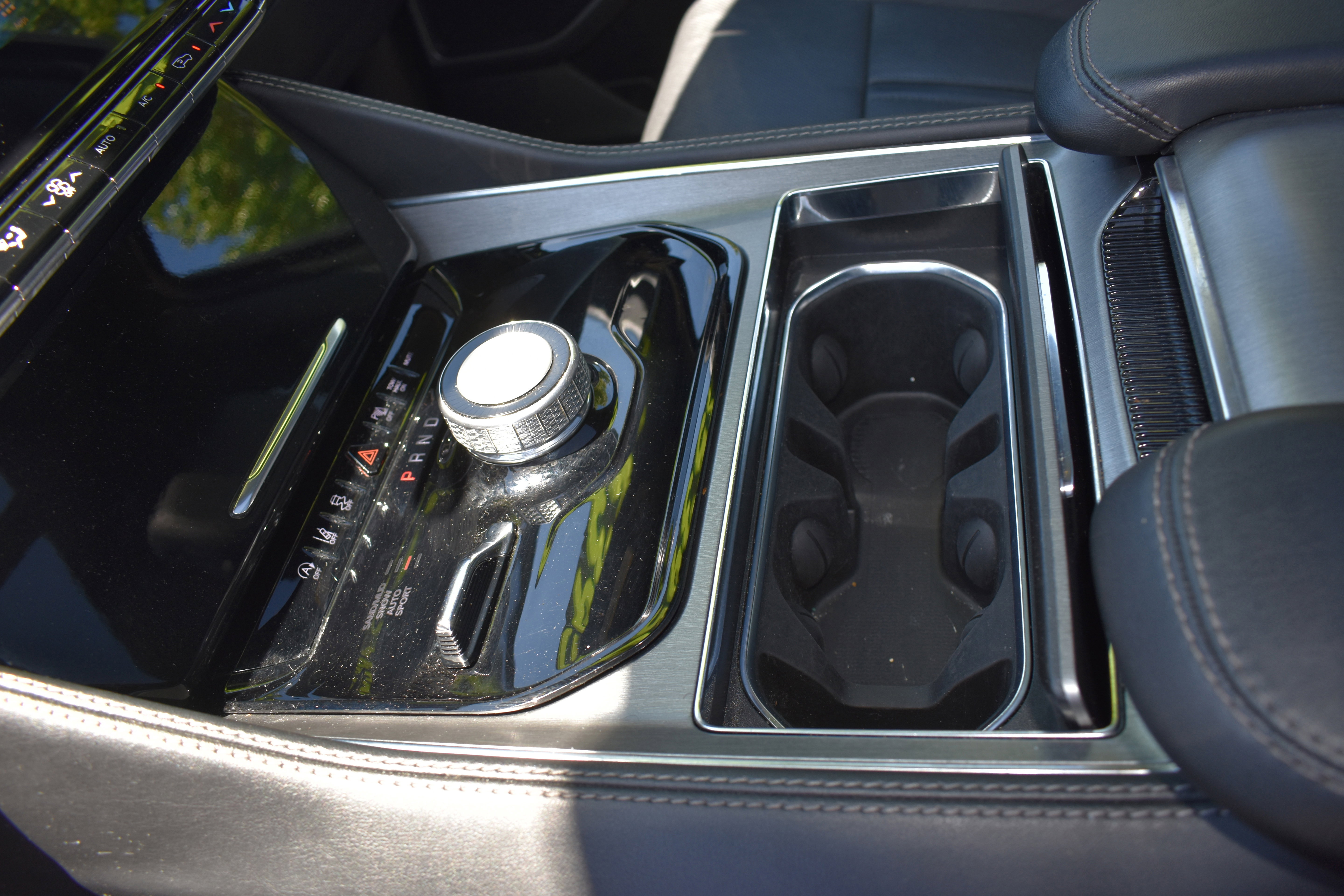 Used 2024 Jeep Wagoneer Series II AWD/4WD image 22