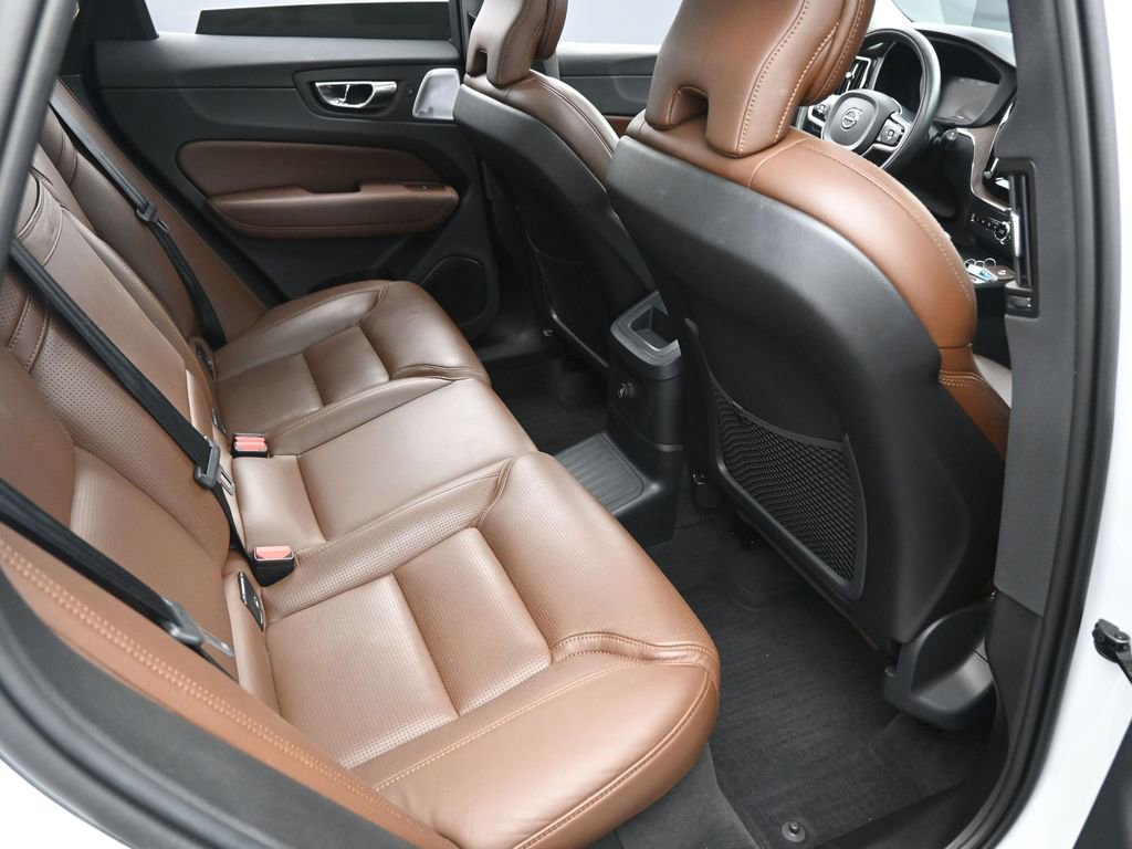Used 2019 Volvo XC60 T8 Inscription w/ Advanced Package image 30
