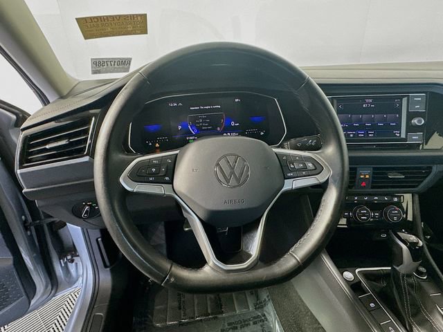 Used 2024 Volkswagen Jetta SE image 13
