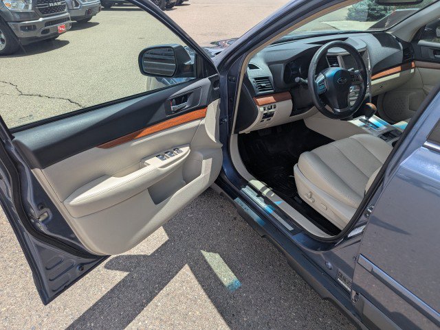 Used 2013 Subaru Outback 2.5i Limited AWD/4WD image 8