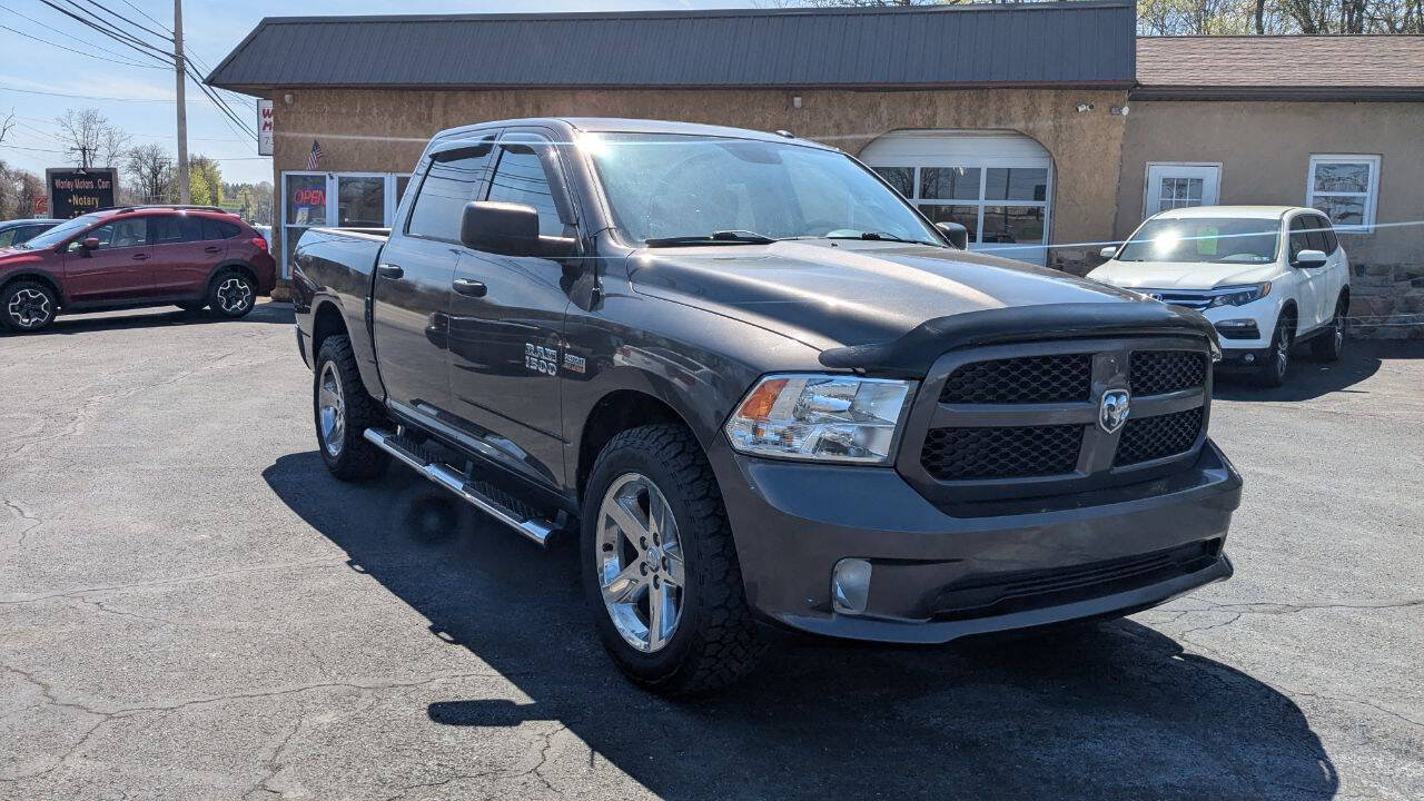 Used 2017 RAM 1500 Express AWD/4WD image 5