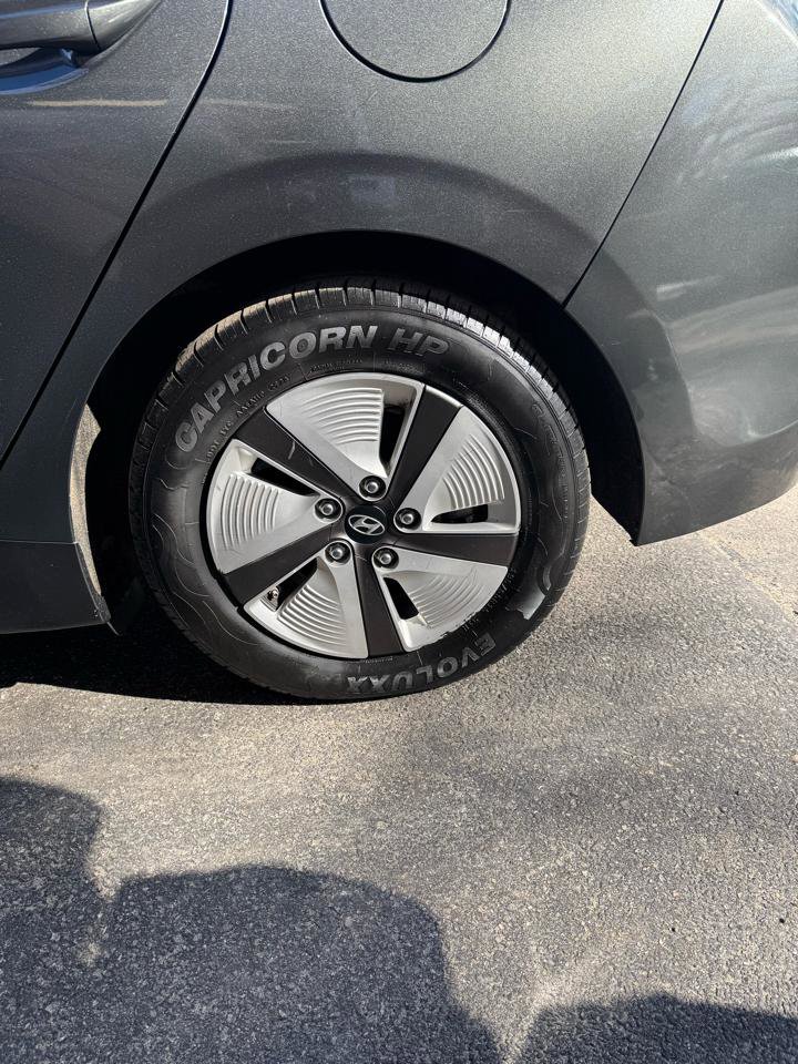 Used 2020 Hyundai Ioniq Blue image 15