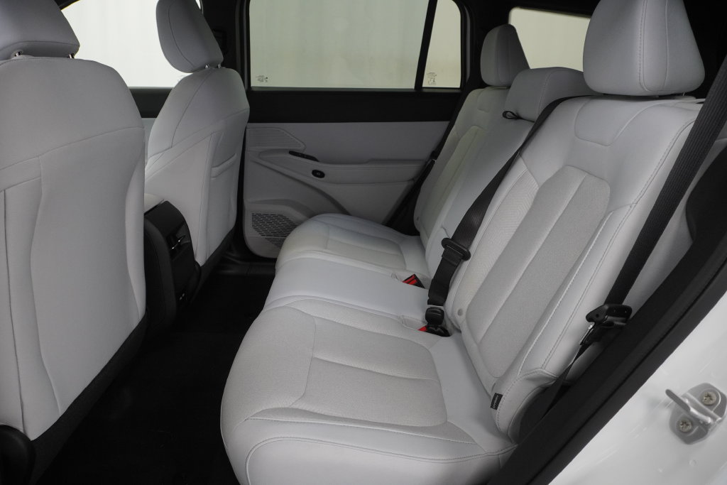 New 2026 Jeep Cherokee Laredo AWD/4WD image 17