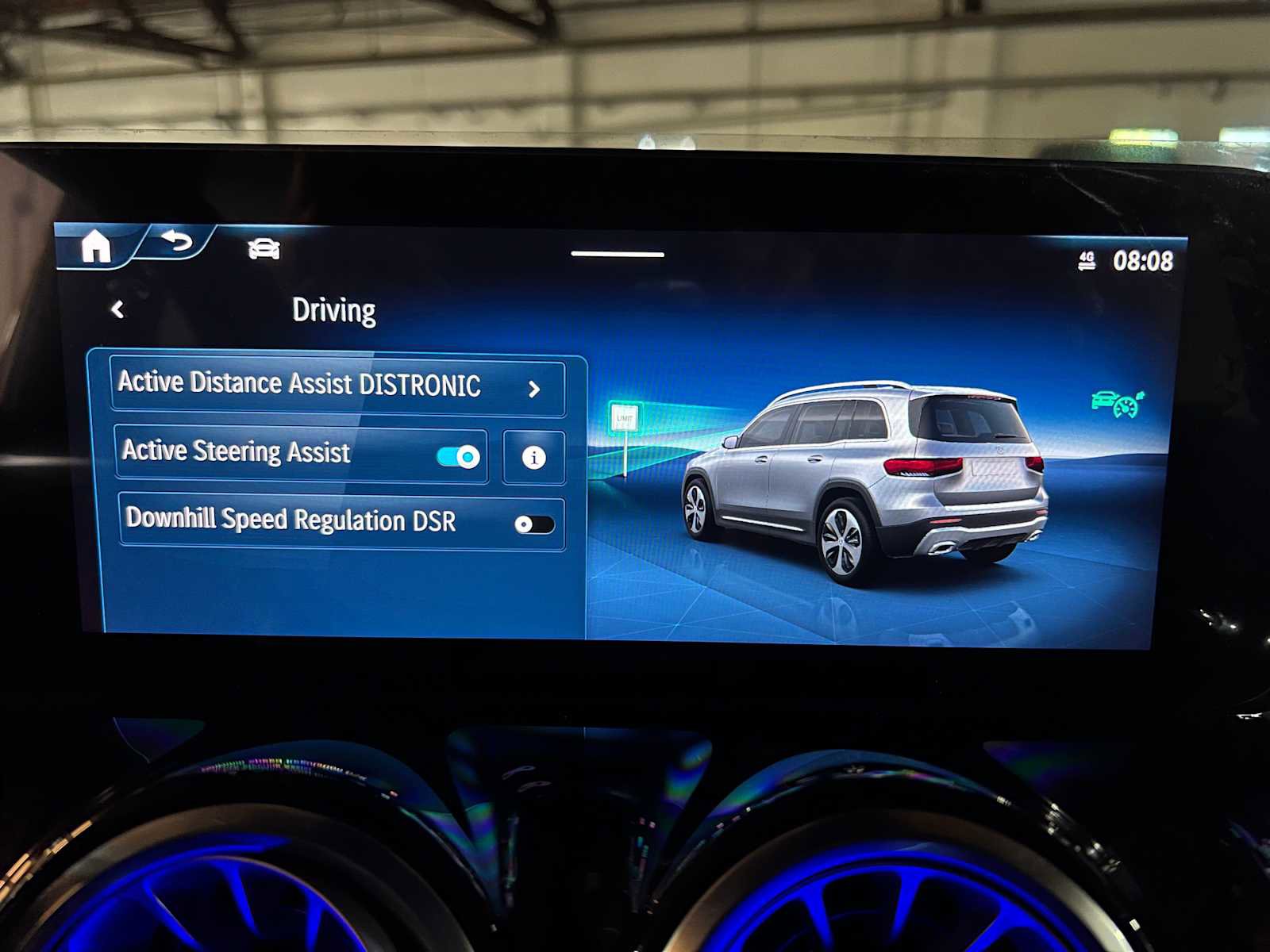 Used 2025 Mercedes-Benz GLB 250 4MATIC image 28