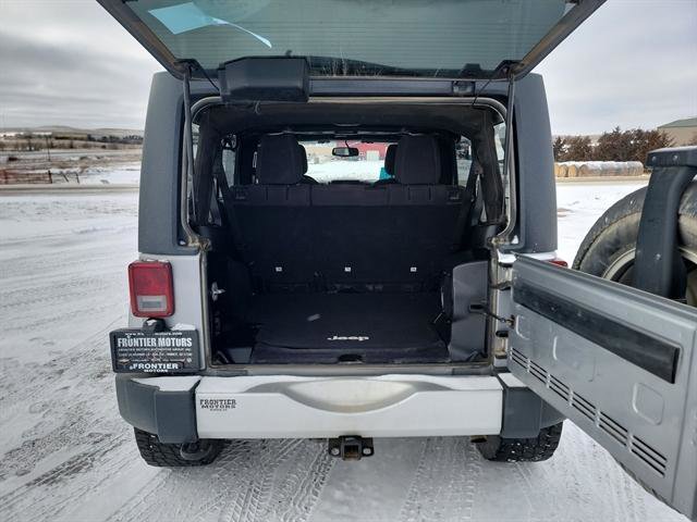 Used 2013 Jeep Wrangler Unlimited Sahara image 22