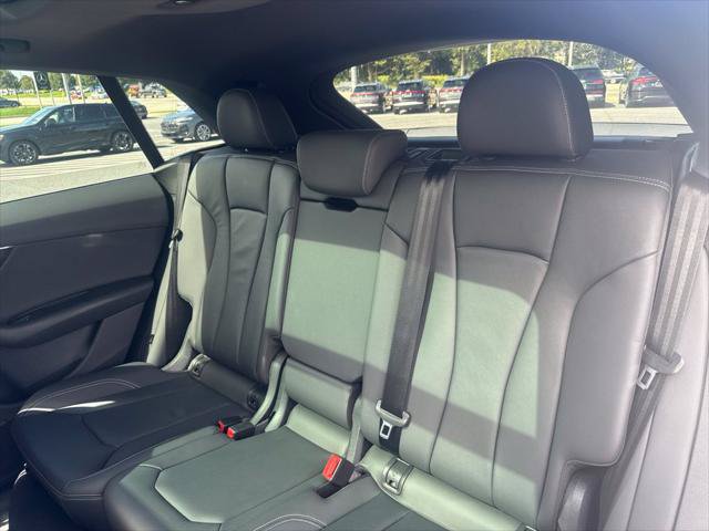 Used 2023 Audi Q8 Premium w/ Convenience Package AWD/4WD image 42
