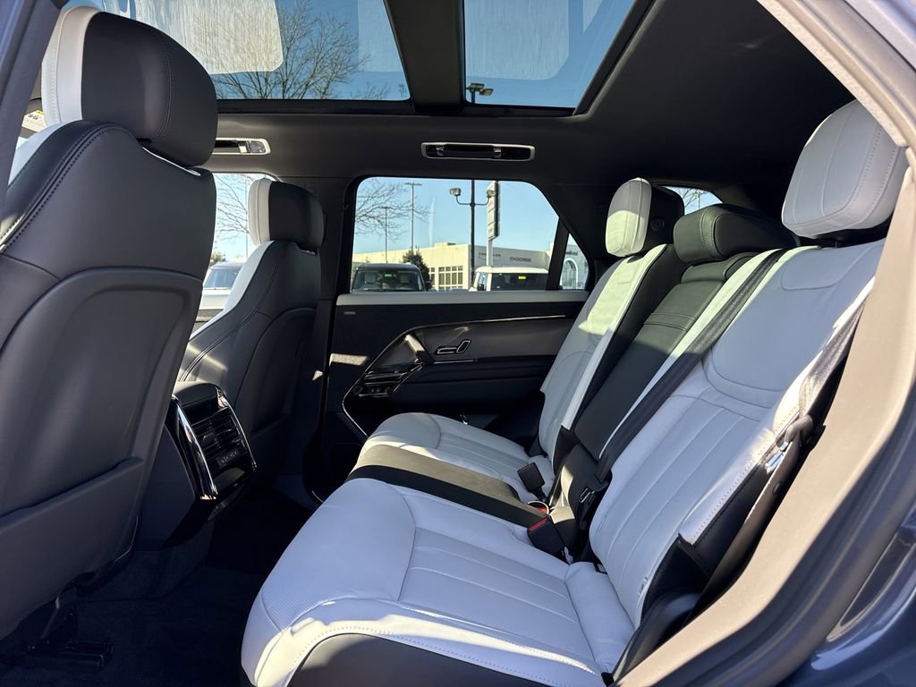 New 2026 Land Rover Range Rover Sport Dynamic SE image 5