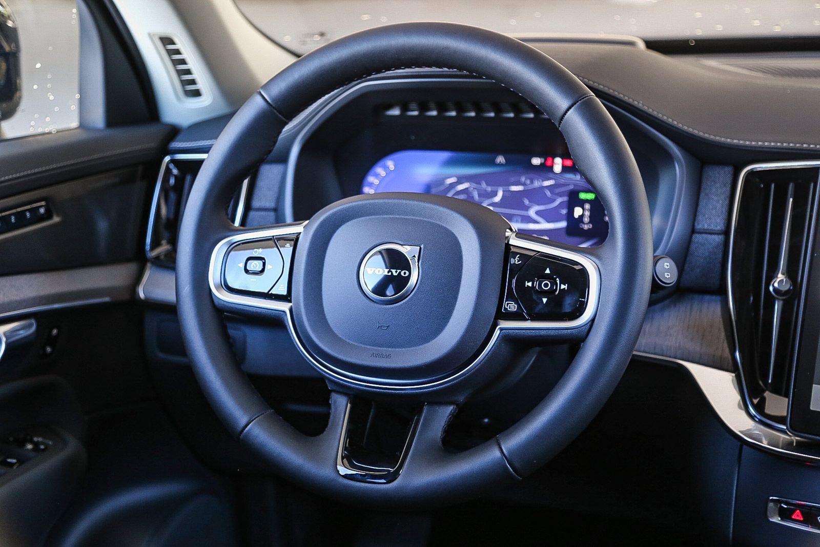 New 2026 Volvo XC90 T8 Ultra w/ Protection Package image 15